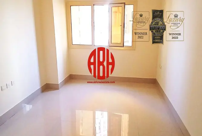 971637 - Property Image 2