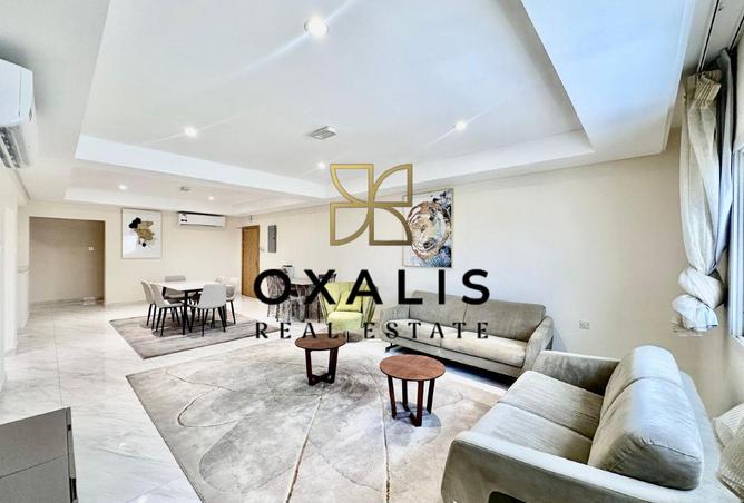 981033 - Property Image 2