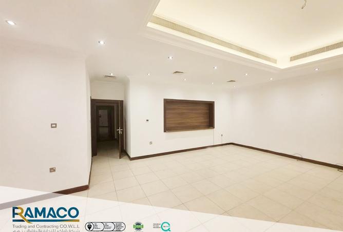 984482 - Property Image 3