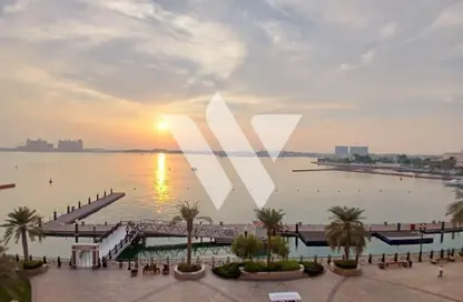 تاون هاوس - 2 غرف نوم - 3 حمامات للايجار في طريق بورتو الشرقي - بورتو أرابيا - جزيرة اللؤلؤة - الدوحة