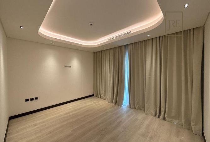 972207 - Property Image 2