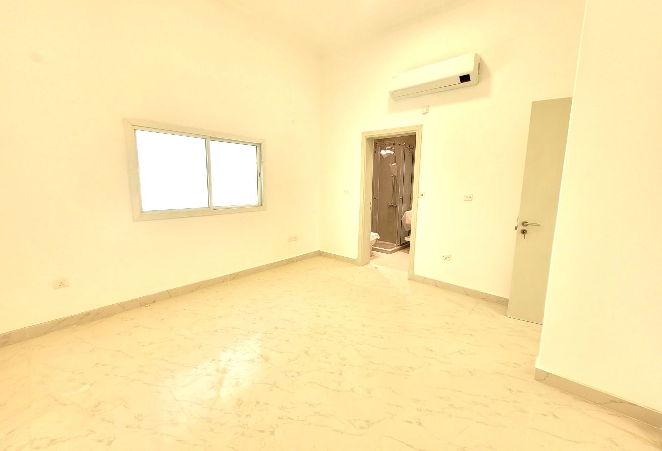 SEMI-FURNISHED 4BR COMPOUND VILLA | AIN KHALED - villa in Wadi Al Shaheeniya Street