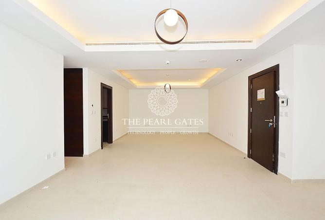 972856 - Property Image 2