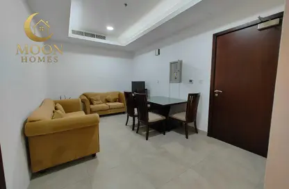 Apartment - 2 Bedrooms - 2 Bathrooms for rent in Umm Ghuwailina 4 - Umm Ghuwailina - Doha