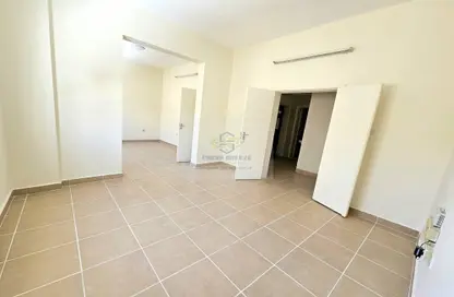 شقة - 2 غرف نوم - 2 حمامات للايجار في ام غوالينا تجارية - ام غويلينا - أم غويلينا - الدوحة