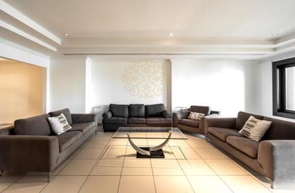 Apartment - 1 Bedroom - 2 Bathrooms for sale in West Porto Drive - Porto Arabia - The Pearl Island - Doha