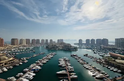 Apartment - 2 Bedrooms - 3 Bathrooms for rent in West Porto Drive - Porto Arabia - The Pearl Island - Doha