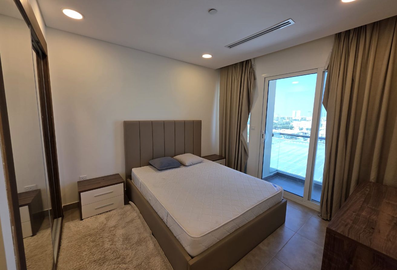 AMAZING 2 BHK FF HIGHER FLOOR FRONT OF TRAMSTATION thumbnail 3