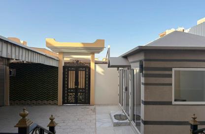 Villa - 7 - 7+ for sale in Bu Hamour Street - Abu Hamour - Doha