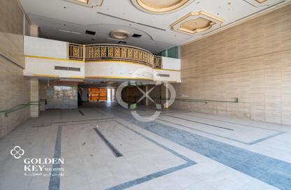 Show Room - Studio - 1 for rent in The Commercial Avenue - Umm Al Seneem - Doha
