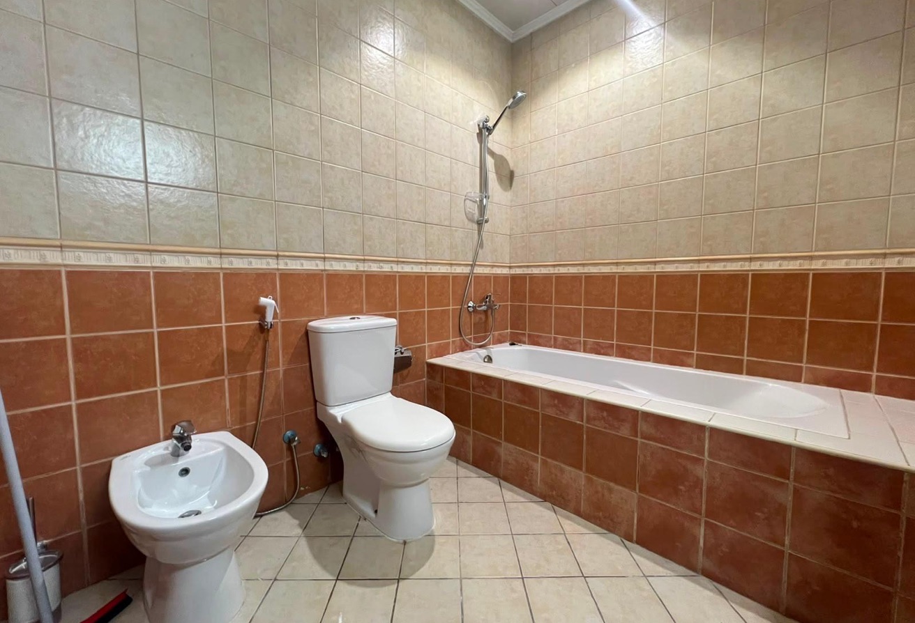 LIMITED TIME OFFER ! FINEST PENTHOUSE 2BHK 12.5K ! thumbnail 8