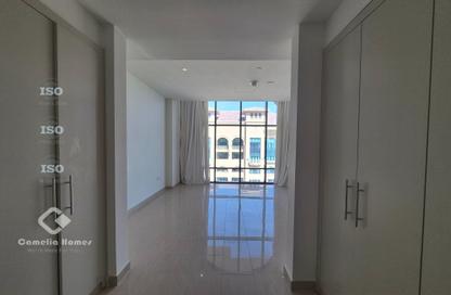 Apartment - 2 Bedrooms - 3 Bathrooms for rent in East Porto Drive - Porto Arabia - The Pearl Island - Doha
