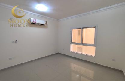 Apartment - 2 Bedrooms - 2 Bathrooms for rent in Al Mansoura - Al Mansoura - Doha