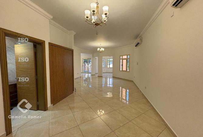 54102693 - Property Image 3