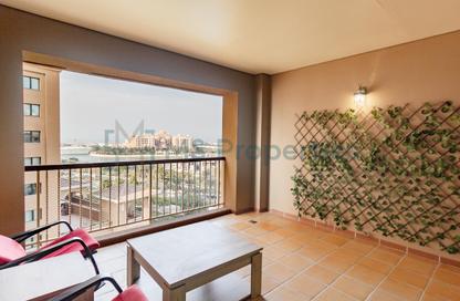 Apartment - 1 Bedroom - 2 Bathrooms for rent in West Porto Drive - Porto Arabia - The Pearl Island - Doha