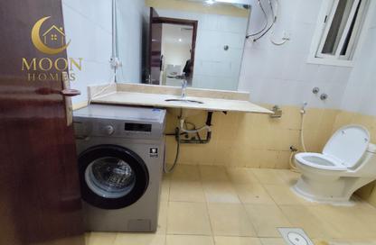 Apartment - 1 Bedroom - 1 Bathroom for rent in Umm Ghwailina Comm - Umm Ghuwalina - Umm Ghuwailina - Doha