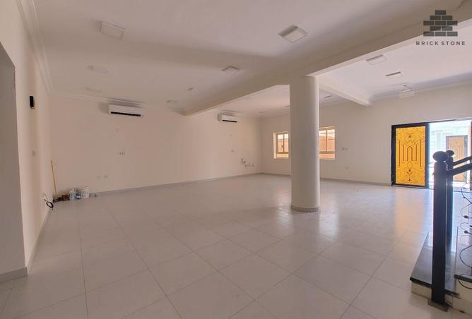 57355100 - Property Image 2