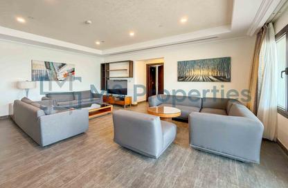 Apartment - 2 Bedrooms - 3 Bathrooms for rent in West Porto Drive - Porto Arabia - The Pearl Island - Doha