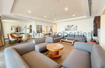 Apartment - 2 Bedrooms - 3 Bathrooms for rent in West Porto Drive - Porto Arabia - The Pearl Island - Doha