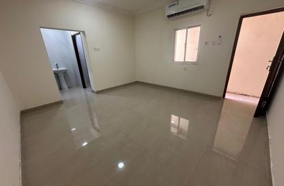 Apartment - Studio - 1 Bathroom for rent in Al Kharaitiyat - Al Kharaitiyat - Umm Salal Mohammed