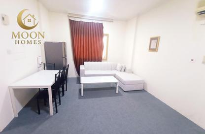 Apartment - 1 Bedroom - 1 Bathroom for rent in Umm Ghwailina Comm - Umm Ghuwalina - Umm Ghuwailina - Doha