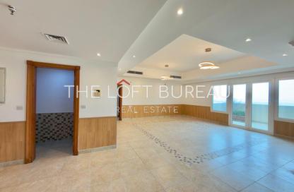Apartment - 3 Bedrooms - 4 Bathrooms for rent in West Porto Drive - Porto Arabia - The Pearl Island - Doha Apartment - 3 Bedrooms - 4 Bathrooms for rent in West Porto Drive - Porto Arabia - The Pearl Island - Doha