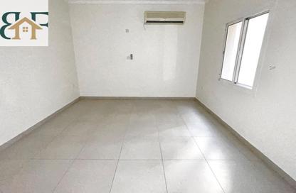 Apartment - 2 Bedrooms - 2 Bathrooms for rent in Al Mansoura - Al Mansoura - Doha