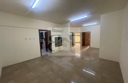 Apartment - 2 Bedrooms - 2 Bathrooms for rent in Al Meera Tower - Old Salata - Salata - Doha