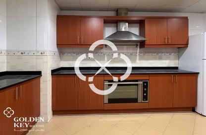 Apartment - 3 Bedrooms - 5 Bathrooms for rent in West Porto Drive - Porto Arabia - The Pearl Island - Doha
