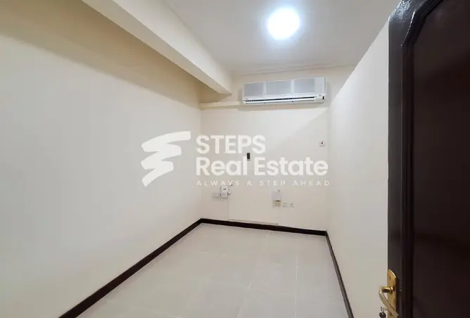 63477253 - Property Image 2