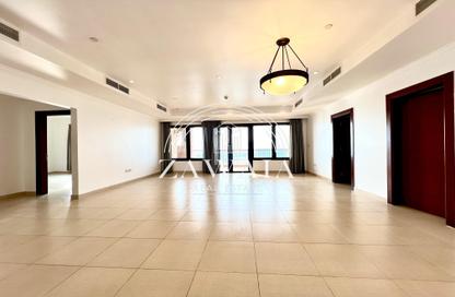 Apartment - 3 Bedrooms - 5 Bathrooms for rent in West Porto Drive - Porto Arabia - The Pearl Island - Doha