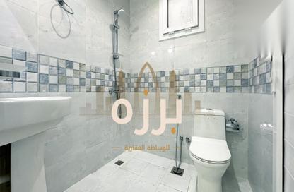 Apartment - 2 Bedrooms - 2 Bathrooms for rent in Madinat Khalifa - Doha