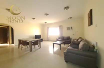 شقة - 2 غرف نوم - 2 حمامات للايجار في سومرست أل منصور - المنصورة - الدوحة