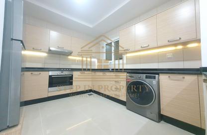 Apartment - 2 Bedrooms - 2 Bathrooms for rent in Al Sadd Road - Al Sadd - Doha