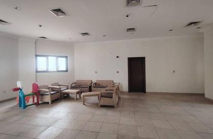 Apartment - 2 Bedrooms - 1 Bathroom for rent in Al Sadd Road - Al Sadd - Doha