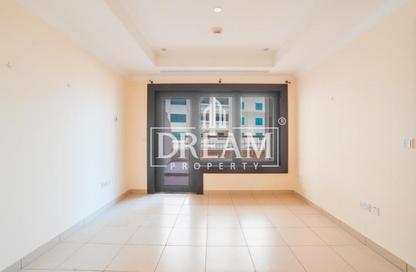 Apartment - 1 Bedroom - 2 Bathrooms for rent in East Porto Drive - Porto Arabia - The Pearl Island - Doha Apartment - 1 Bedroom - 2 Bathrooms for rent in East Porto Drive - Porto Arabia - The Pearl Island - Doha