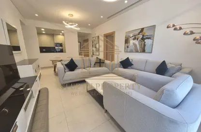Apartment - 2 Bedrooms - 4 Bathrooms for rent in Floresta Gardens - Floresta Gardens - The Pearl Island - Doha