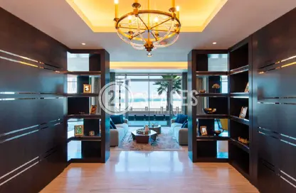 فيلا - 5 غرف نوم - 6 حمامات للايجار في ابراج باي - منطقة الأبراج - جزيرة اللؤلؤة - الدوحة