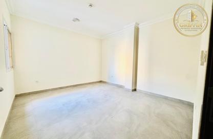 Apartment - 3 - 2 for rent in Al Khalidiya Street - Najma - Doha