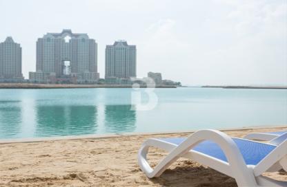 Apartment - 2 Bedrooms - 2 Bathrooms for rent in Al Mutahidah Tower - Viva Bahriyah - The Pearl Island - Doha