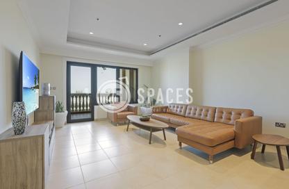 Apartment - 2 Bedrooms - 3 Bathrooms for rent in Tower 31 - Porto Arabia - The Pearl Island - Doha