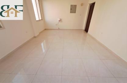 Apartment - 2 Bedrooms - 2 Bathrooms for rent in Umm Ghwailina Comm - Umm Ghuwalina - Umm Ghuwailina - Doha Apartment - 2 Bedrooms - 2 Bathrooms for rent in Umm Ghwailina Comm - Umm Ghuwalina - Umm Ghuwailina - Doha