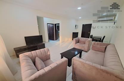 Apartment - 2 Bedrooms - 2 Bathrooms for rent in Anas Street - Fereej Bin Mahmoud North - Fereej Bin Mahmoud - Doha