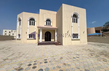 Villa - 6 Bedrooms - 7 Bathrooms for rent in Al Dafna - Al Dafna - Doha