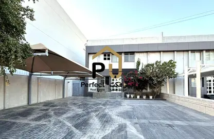 Villa - 7 Bedrooms - 3 Bathrooms for rent in Al Maamoura - Al Maamoura - Doha