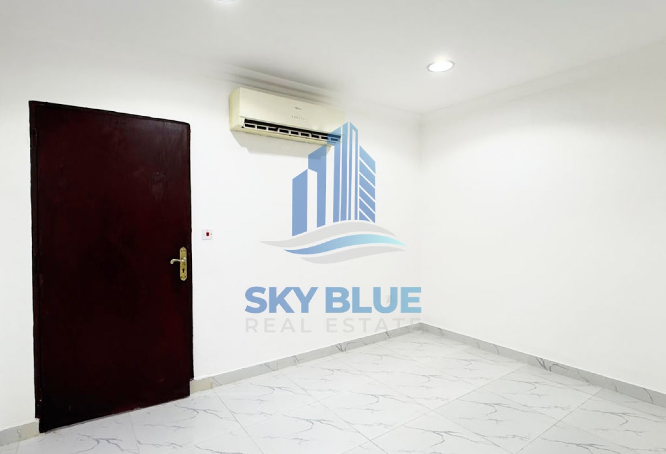 Spacious Studi Near Tawar Mall with Bills Included