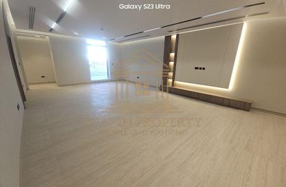 Apartment - 3 Bedrooms - 4 Bathrooms for rent in Building 36 - Fereej Bin Mahmoud North - Fereej Bin Mahmoud - Doha Apartment - 3 Bedrooms - 4 Bathrooms for rent in Building 36 - Fereej Bin Mahmoud North - Fereej Bin Mahmoud - Doha