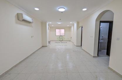Apartment - 2 Bedrooms - 2 Bathrooms for rent in Al Nasr Street - Al Nasr - Doha