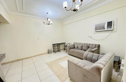 Apartment - 1 Bedroom - 1 Bathroom for rent in Umm Ghwailina Comm - Umm Ghuwalina - Umm Ghuwailina - Doha