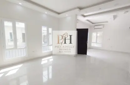 فيلا - 5 غرف نوم - 6 حمامات للايجار في العب - الخيصة - أم صلال محمد